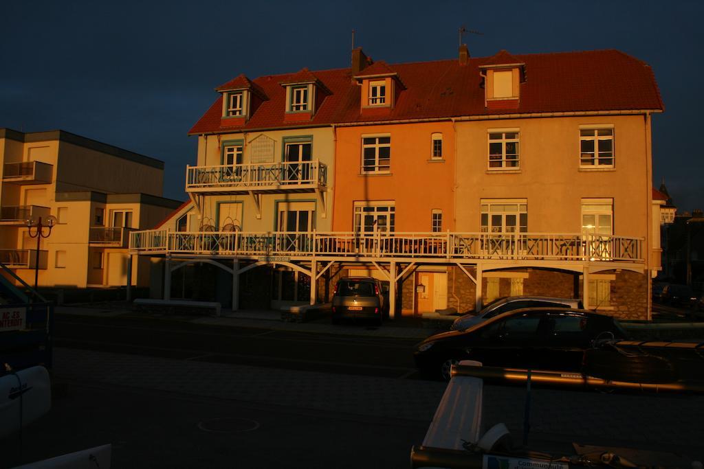 Villa Tremail - La Plage Au Pied De Votre Chambre Вимере Экстерьер фото